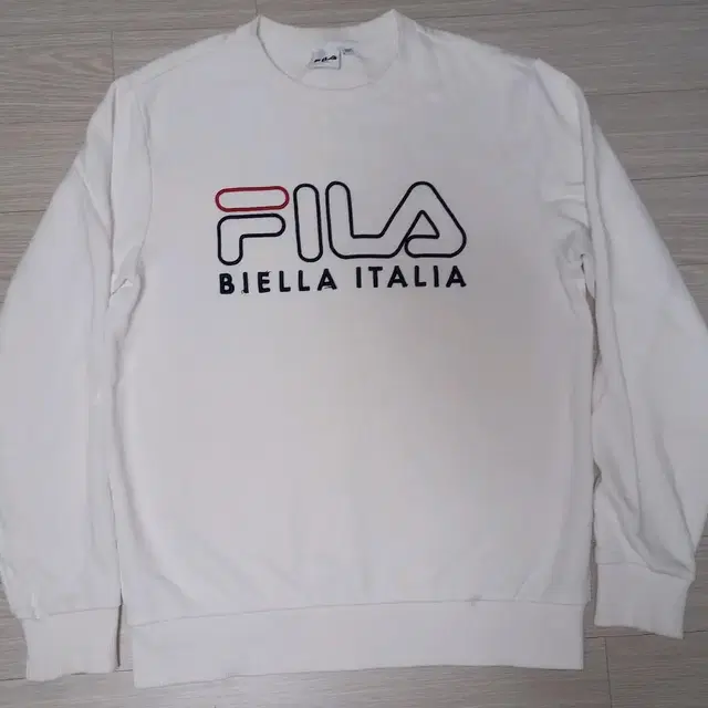 (할인)*FILA 화이트 맨투맨*