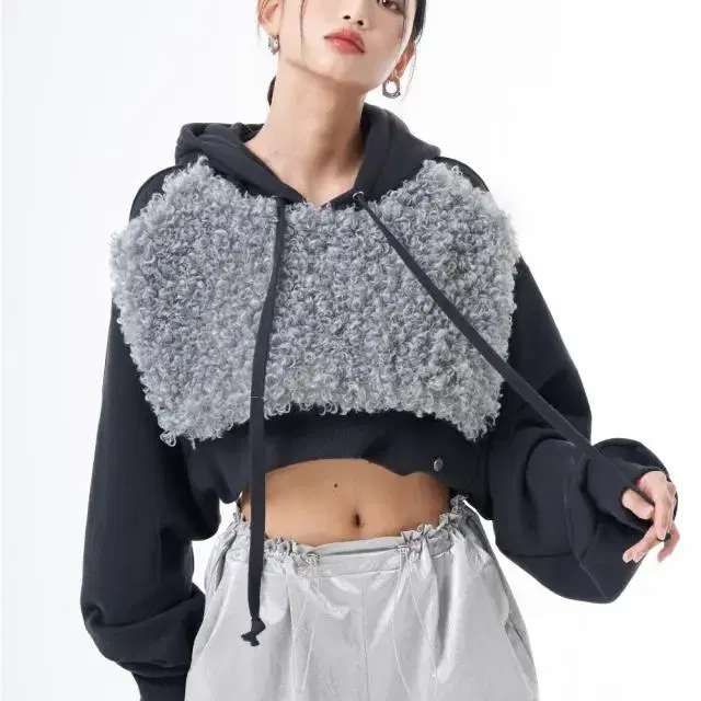 라뇨 체리퀴리 puppy fur hoody