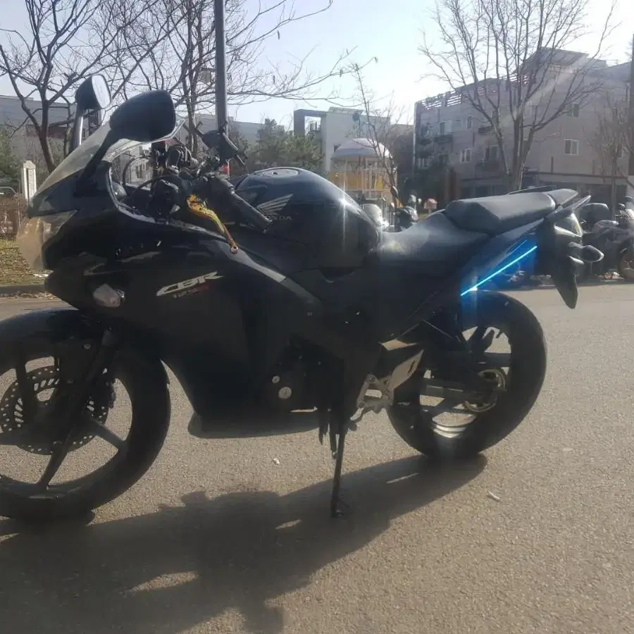 cbr125 14년형 머플러 튜닝 차량 판매합니다