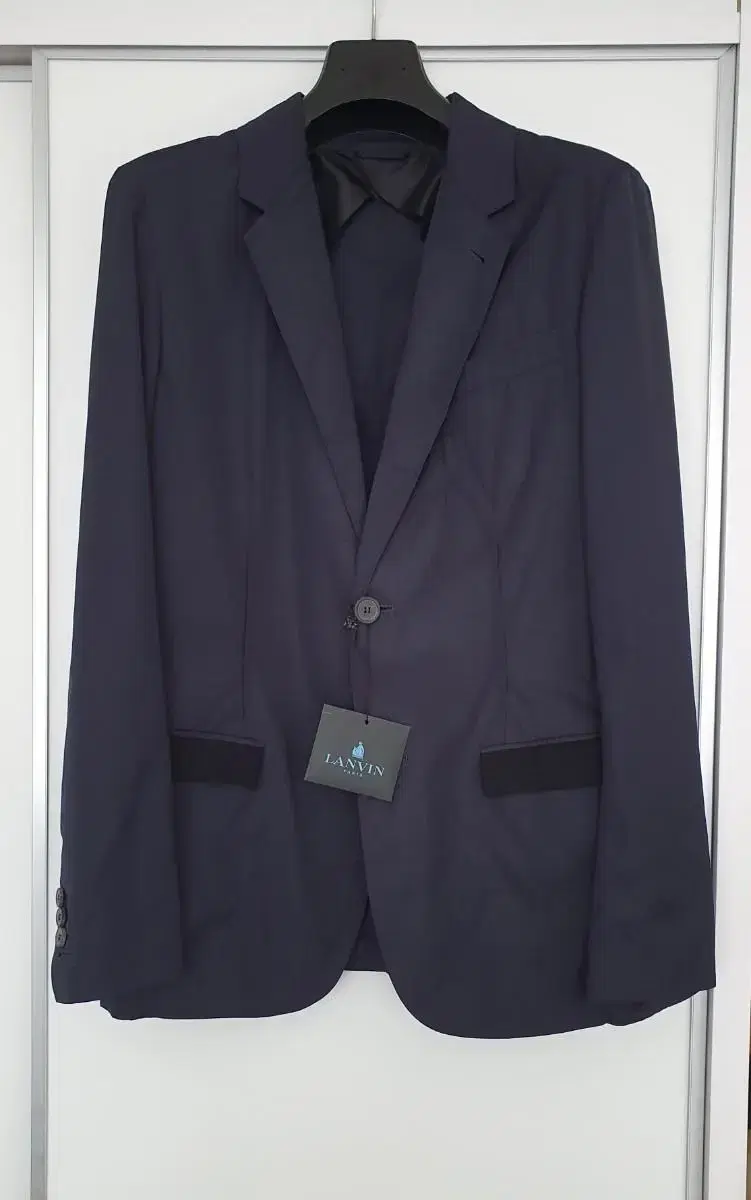 New Lanvin Paris jacket for 46$.