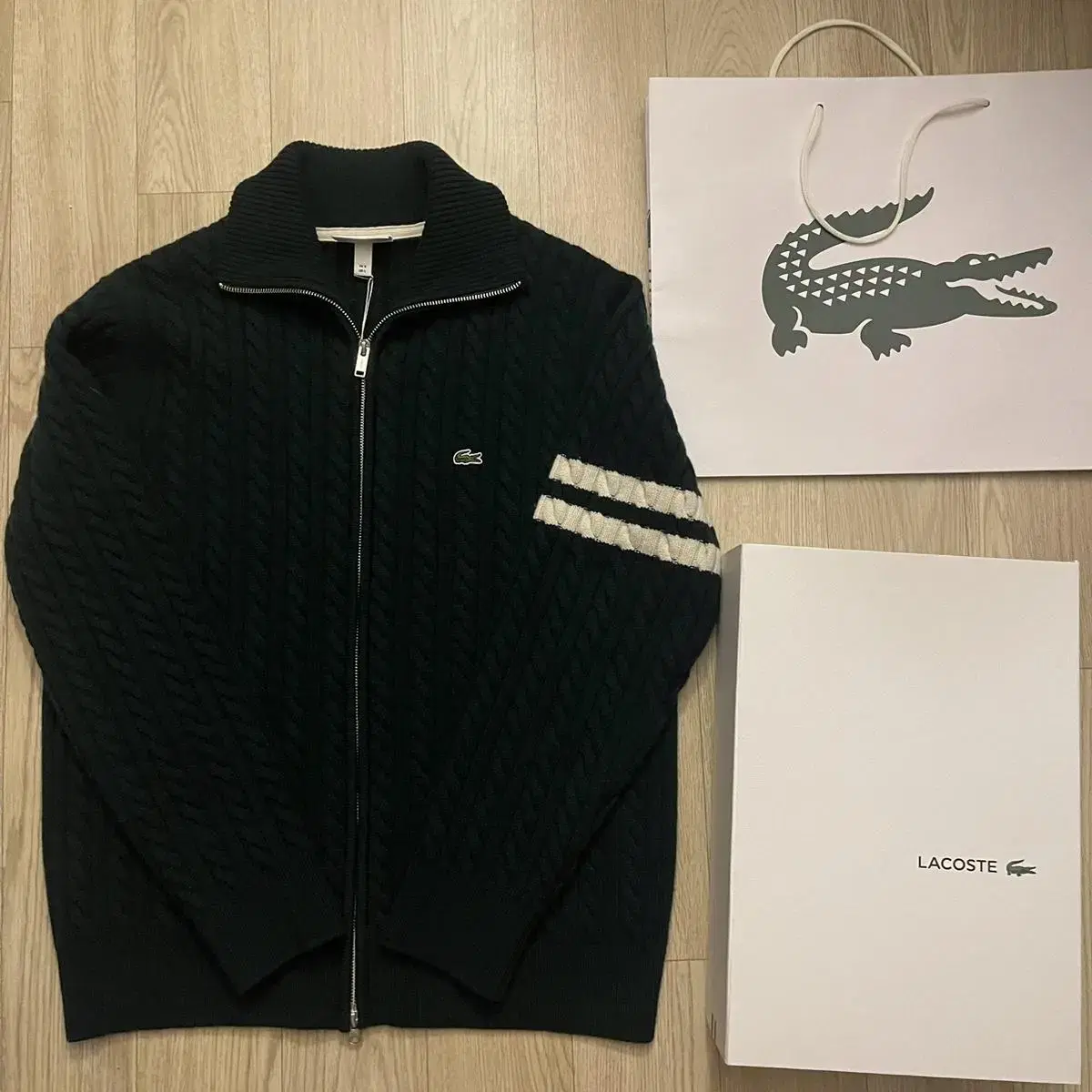 [L] Lacoste Knitwear Collection