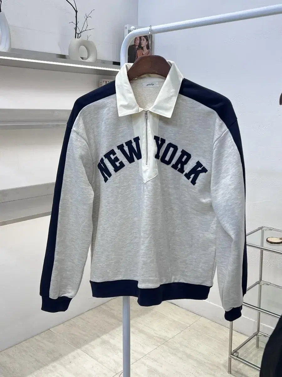 (New Products) New York kara Color-blocked sweatshirt