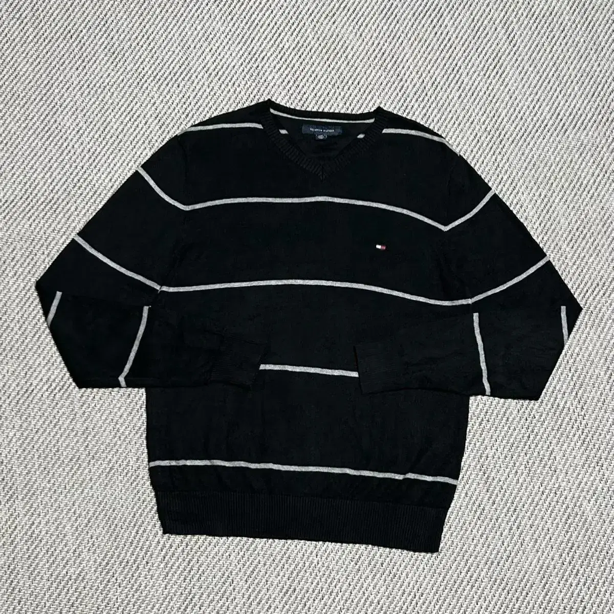 [ M ] Tommy Tommy Hilfiger Striped V-neck cotton knit