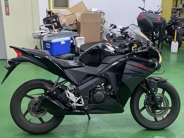 혼다씨비알125r  16년에눌가능 cbr 139만원