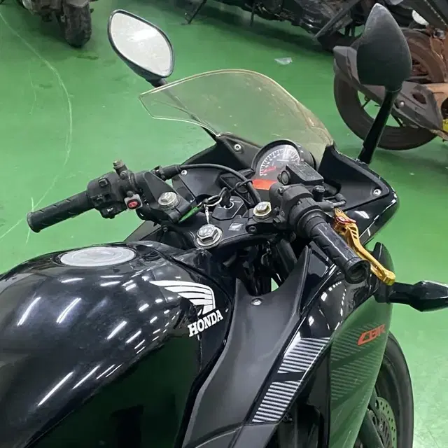 혼다씨비알125r  16년에눌가능 cbr 139만원