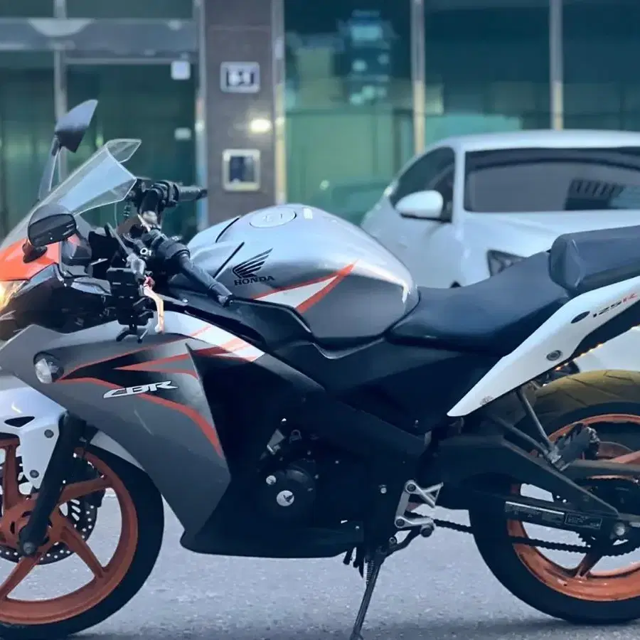 CBR125r 12년식  시세대비완전저렴 109만원