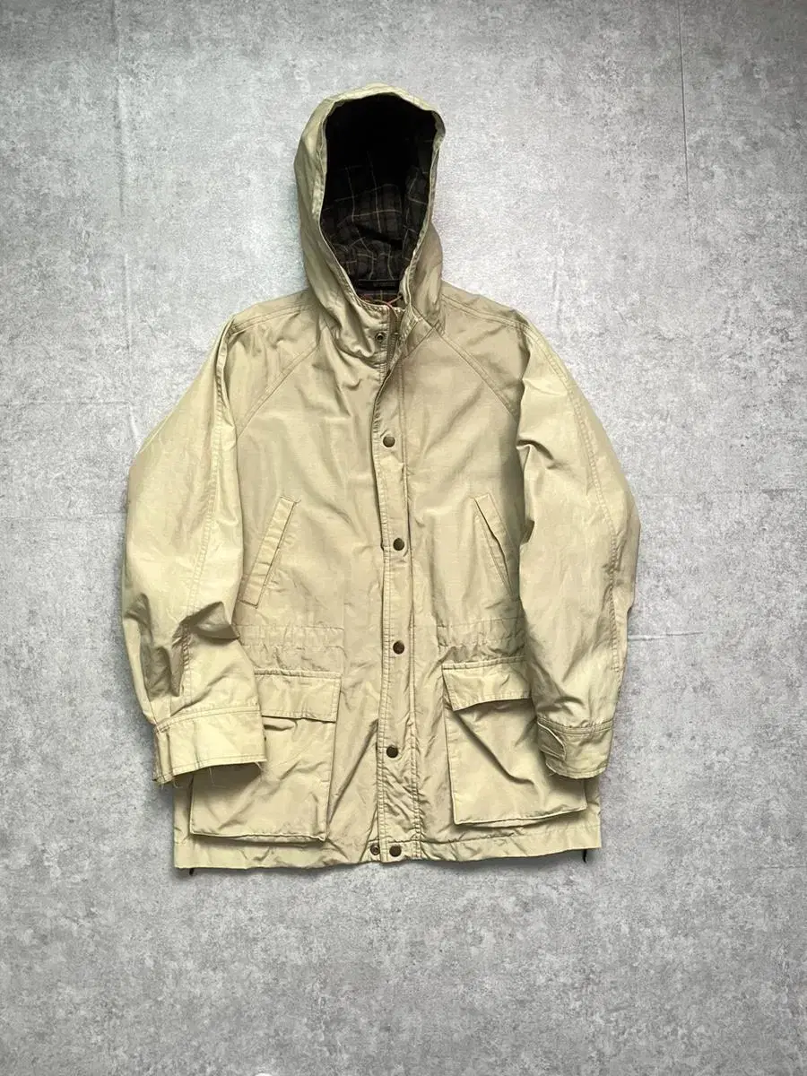 L) McGregor Mountain Parka