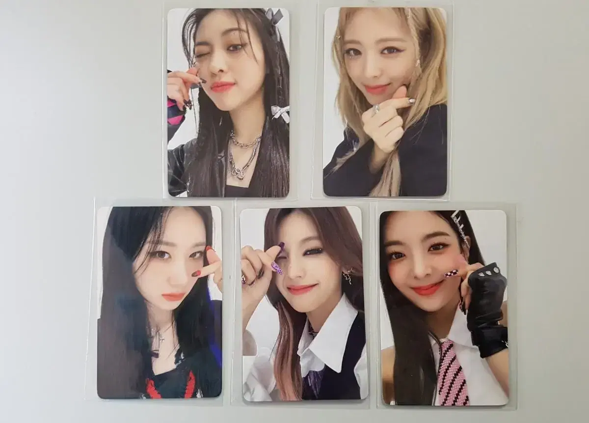 ITZY itzy with muu 1st Pre-Order BenefitPhotocards