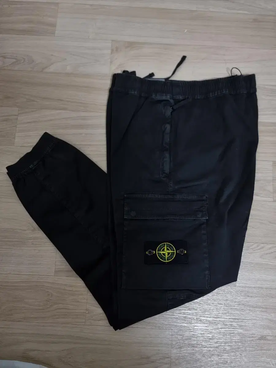 Stone Island 22FW Olde Effects Cargo Jogger Pants