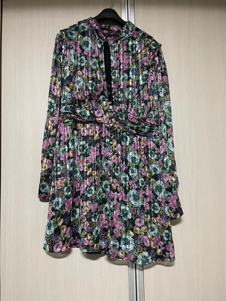 ZARA Flower ONEPIECE (Size L) New product Date look