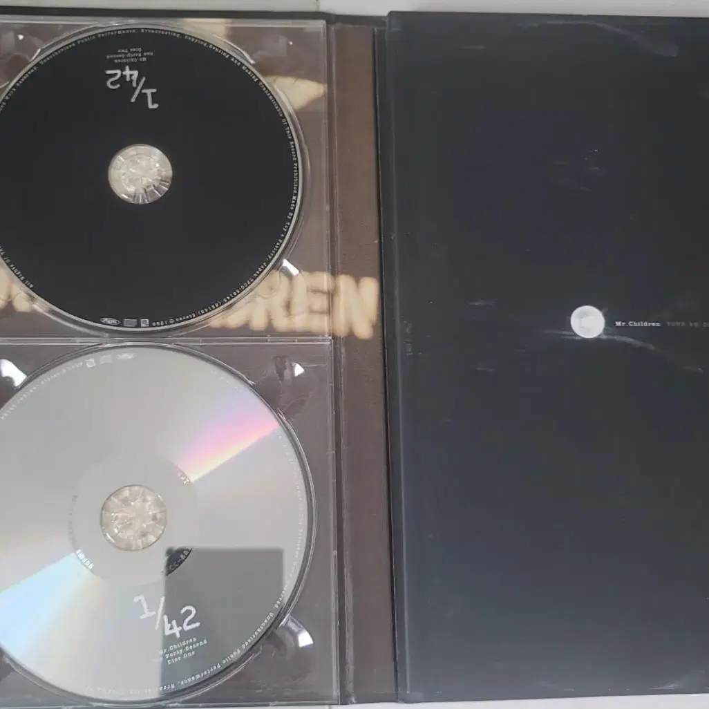 Mr children 중력과호흡 DVD. 42/1 라이브앨범 팝니다.