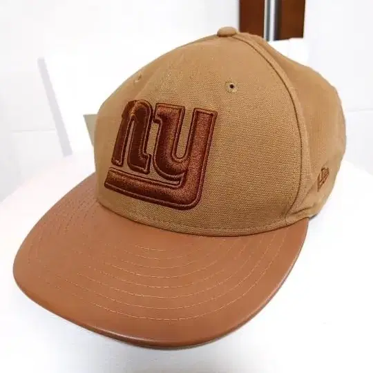 NFL 뉴에라  가죽 스냅백 (M~L size).모자