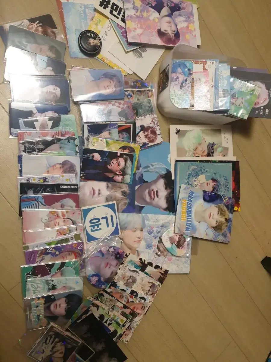 Bangtan unofficial goods Yoon Ki Taehyung, etc.