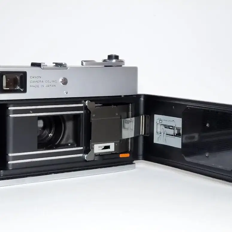 CANON CANONET--QL 25. 필름카메라.정상작동.