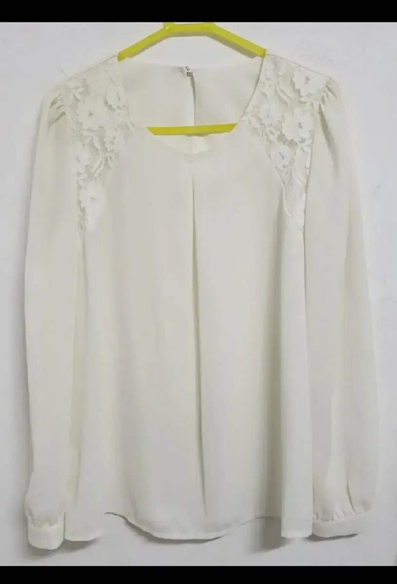 Margaret Cream Blouse Dey Bridesmaids