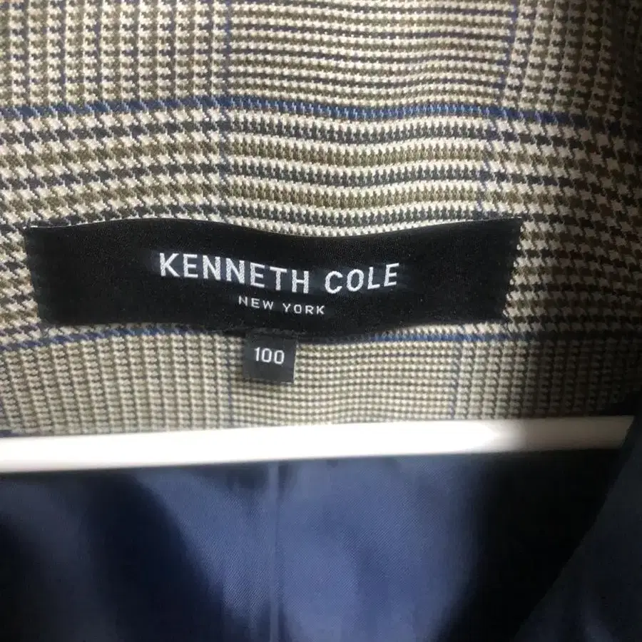 Kenneth cole 맥코트 라지