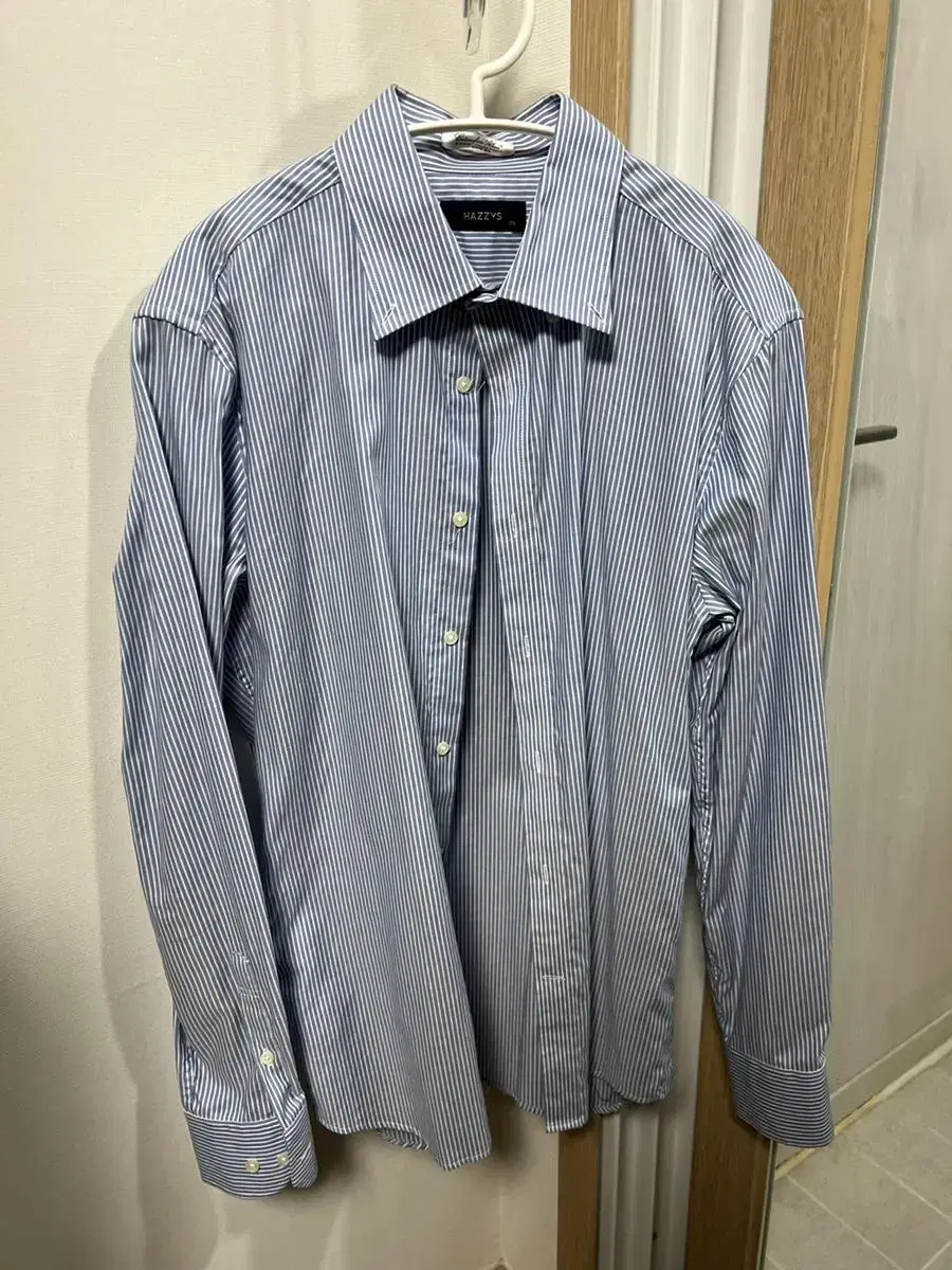 Hedges men's shirt size 100 worn once and stored dry