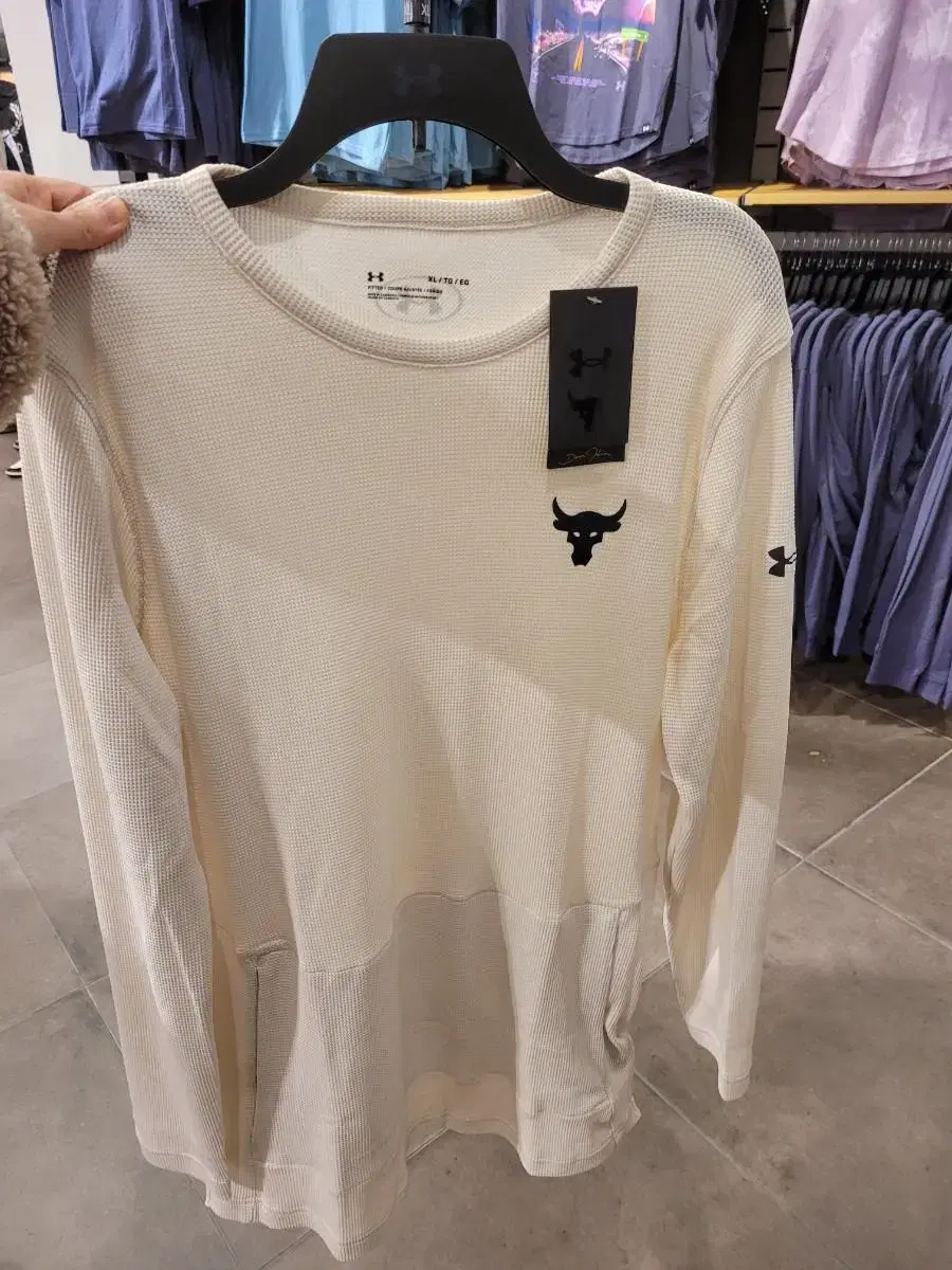 1 L 2XLRetail Price89000 - Under Armour ProjectLock Running Long Sleeve