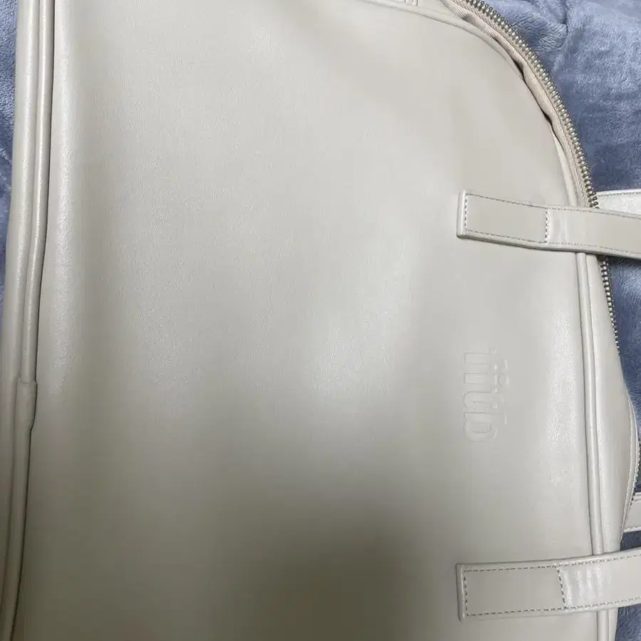 필인더블랭크 가죽 가방 trapezoid shoulder bag