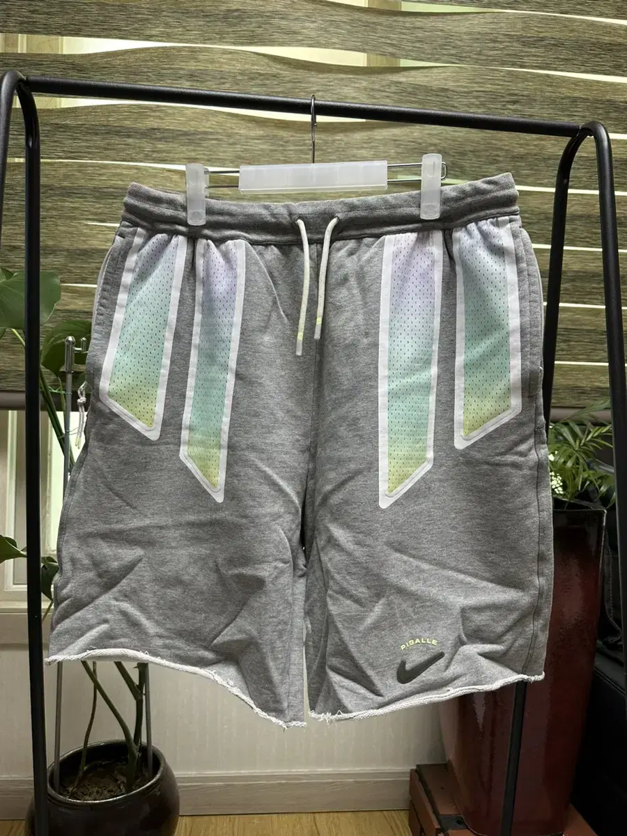 [L]41.Nike X Pigalle Shorts (Gray)