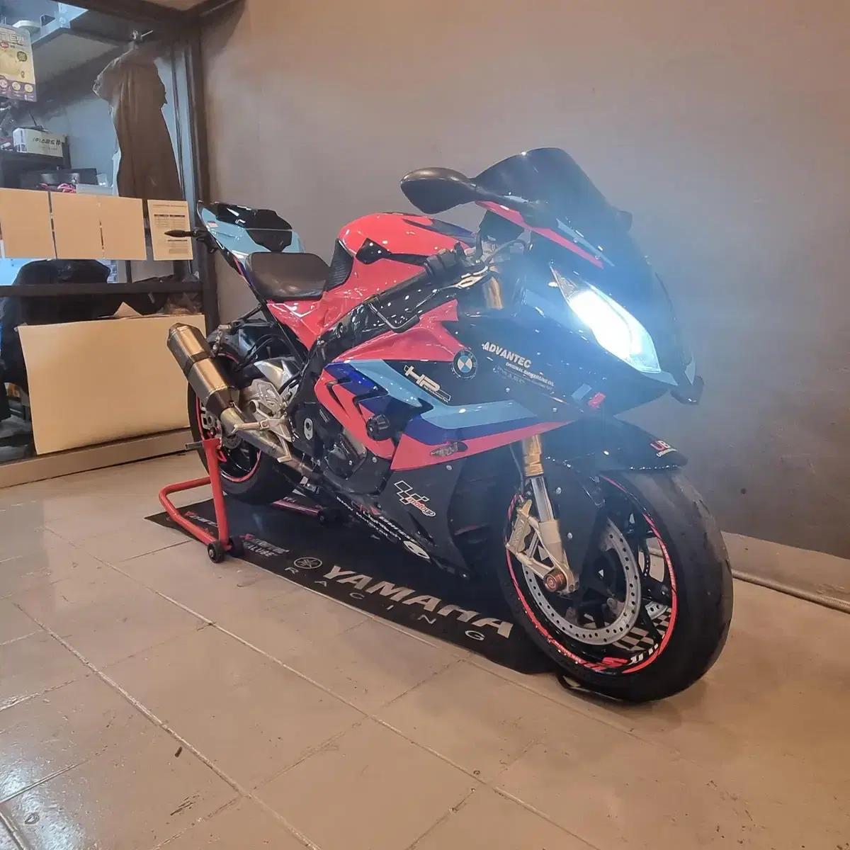 부산 BMW S1000RR ABS PRO 15년식 블랙레드 판매합니다.