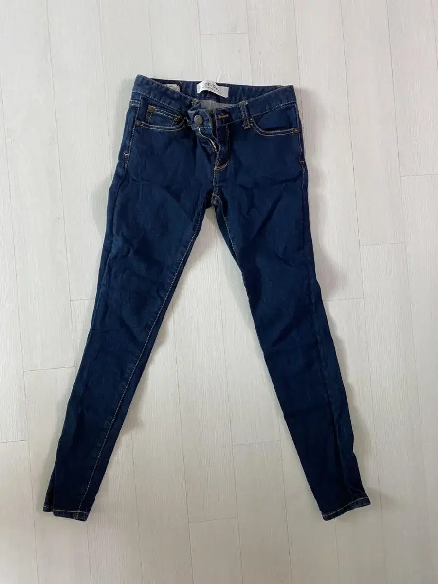 Deomk Jeans