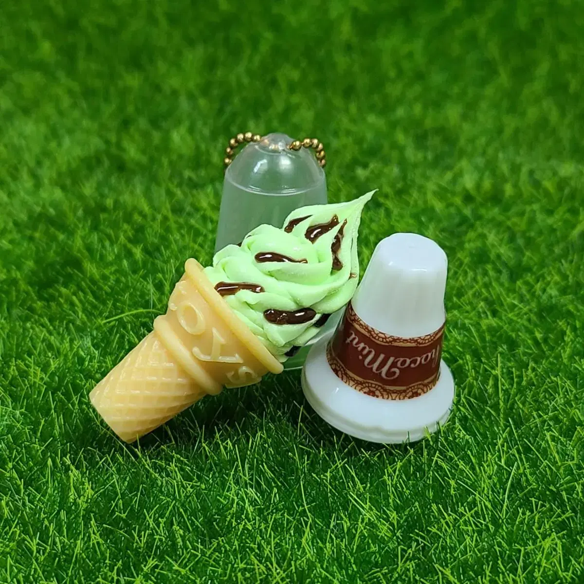 Mint chocolate ice cream gacha/miniature