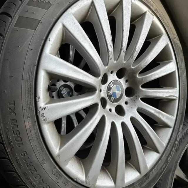 아우디a4 18인치휠타이어, bmw f01 7시리즈 19인치 휠타이어판매