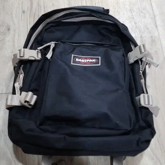 EASTPAK 백팩 가방 팔아요