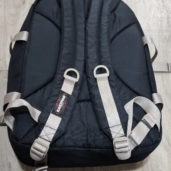 EASTPAK 백팩 가방 팔아요