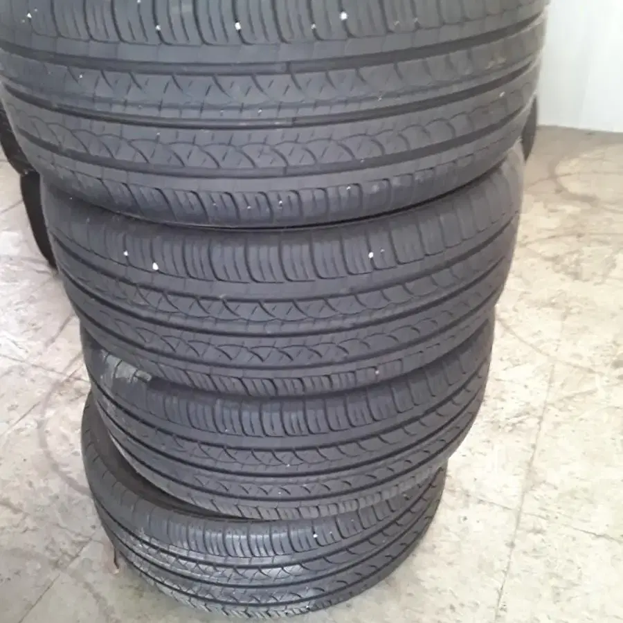 넥센 ah8 195/45R16 1대분