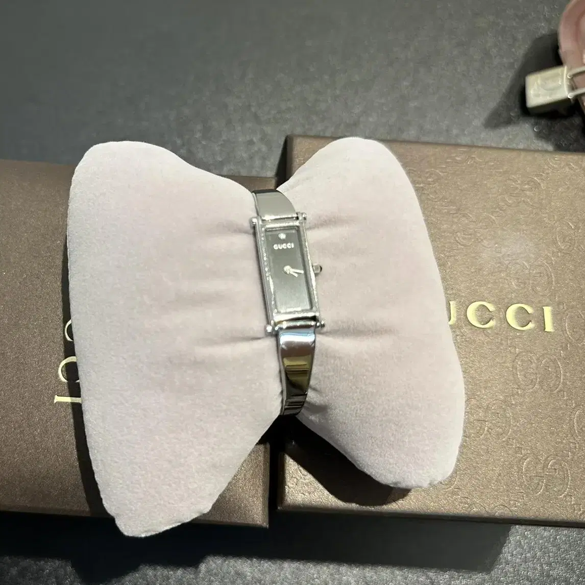 구찌 Gucci 은장 시크블랙판