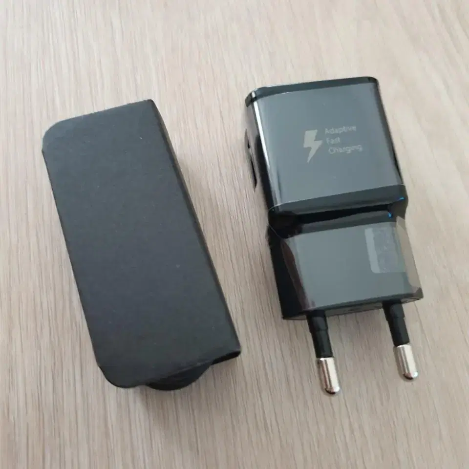 Sealed, genuine Samsung C-type fast charger