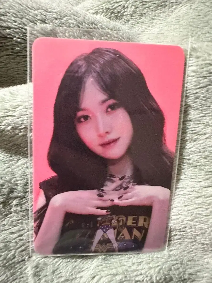 gfriend yuna yuju play unreleased photocard photocard