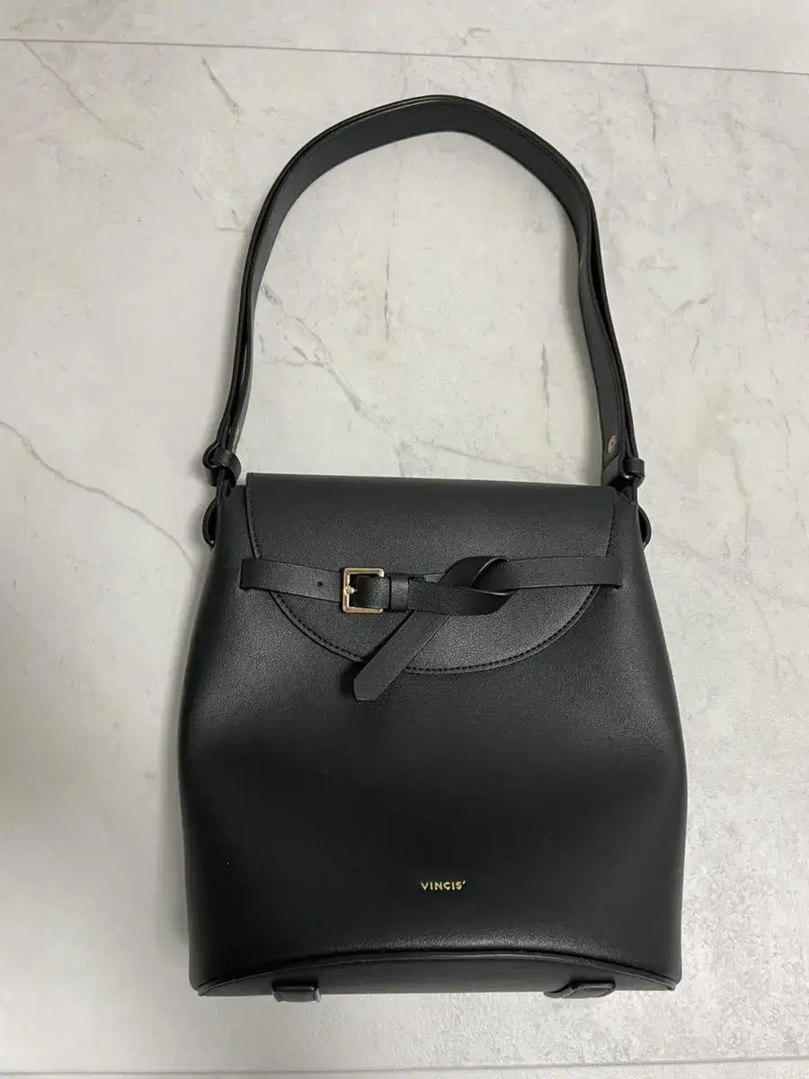 Vincci Black Bucket Bag