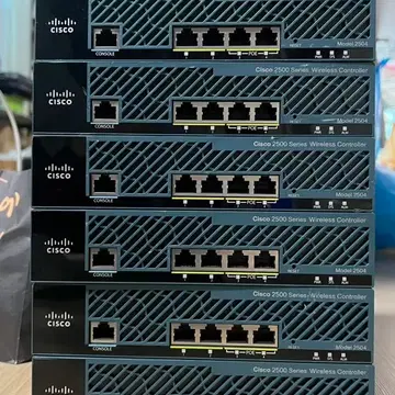 Cisco たより Aironet 2702 × 3台 & 2500 WLC