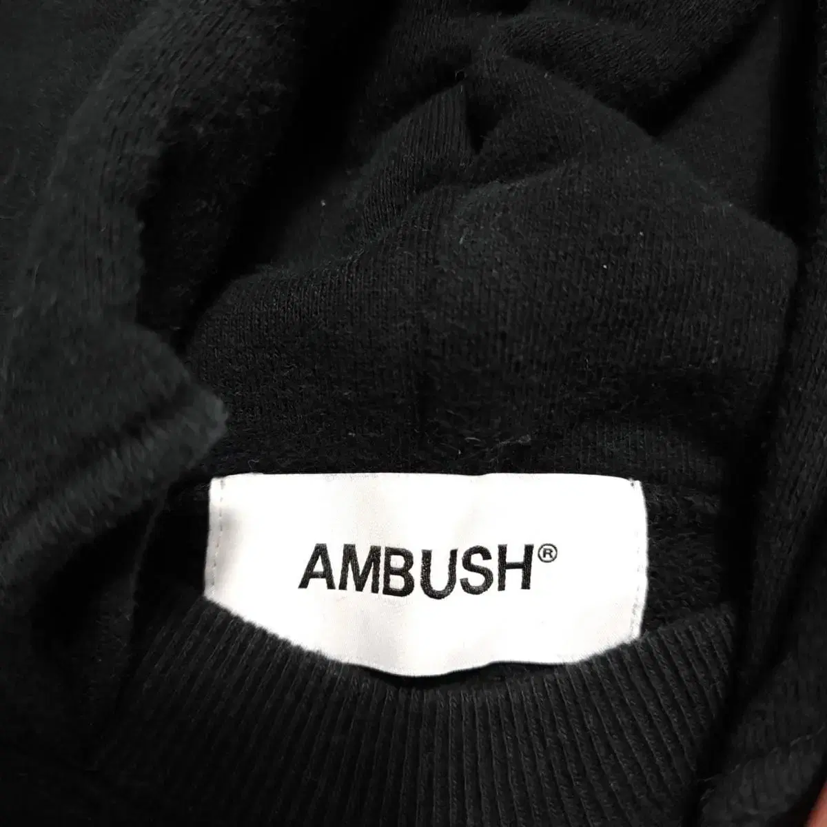 ambush 앰부쉬 체스트 로고 후드