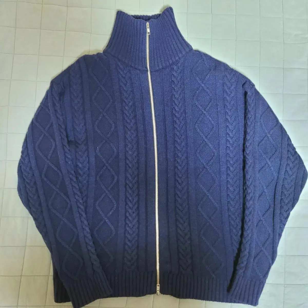 Milo Pretzel Knit Zip-up Navy L