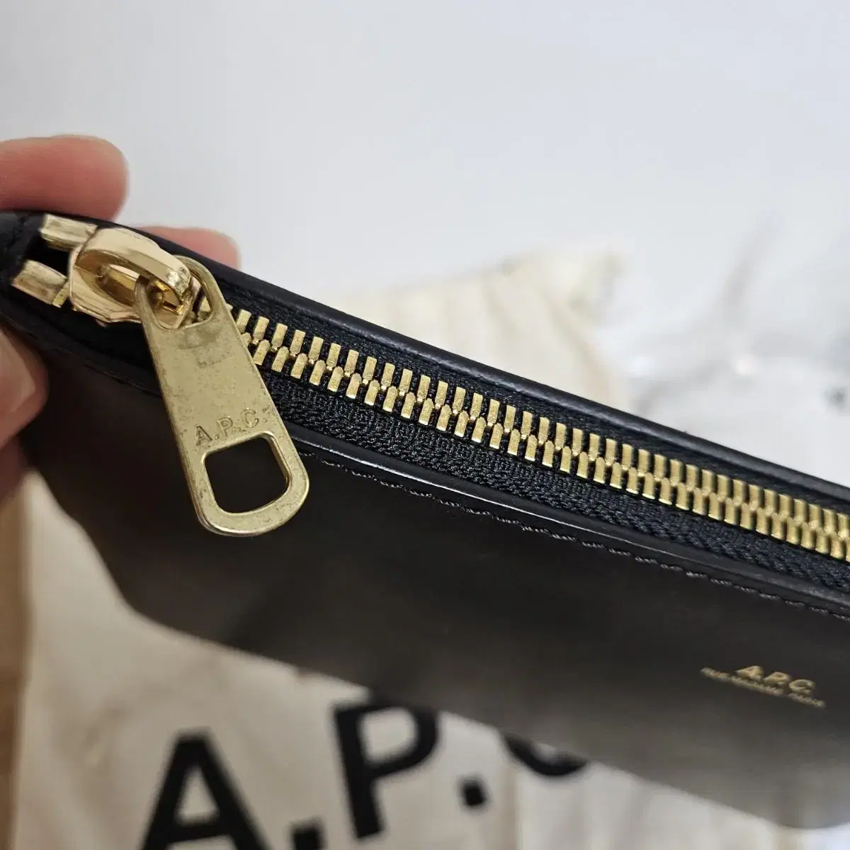 A.P.C 아페쎄 사라백