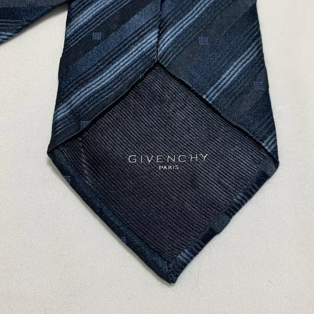 지방시 넥타이 (GIVENCHY) 명품 정품 A등급 9.5cm