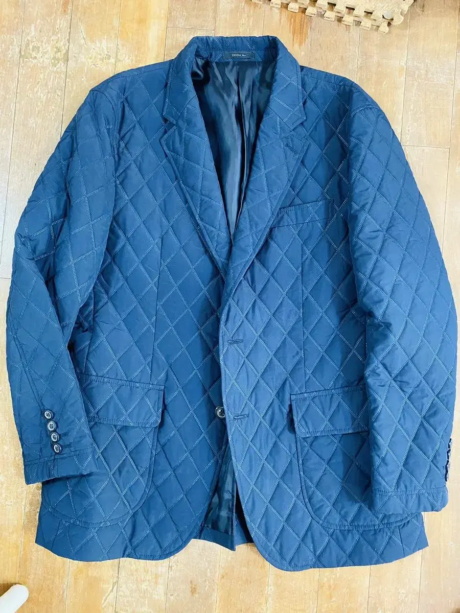 JIA black quilted padded navy 100 size jacket