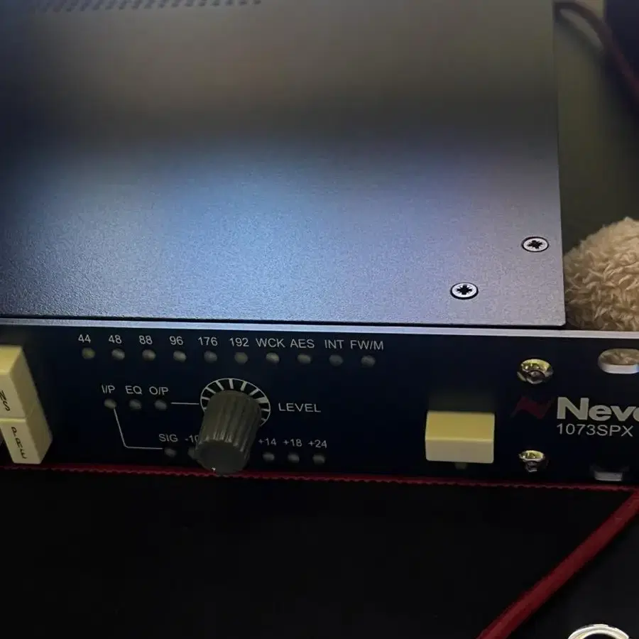 neve1073 spx 프리앰프 판매합니다