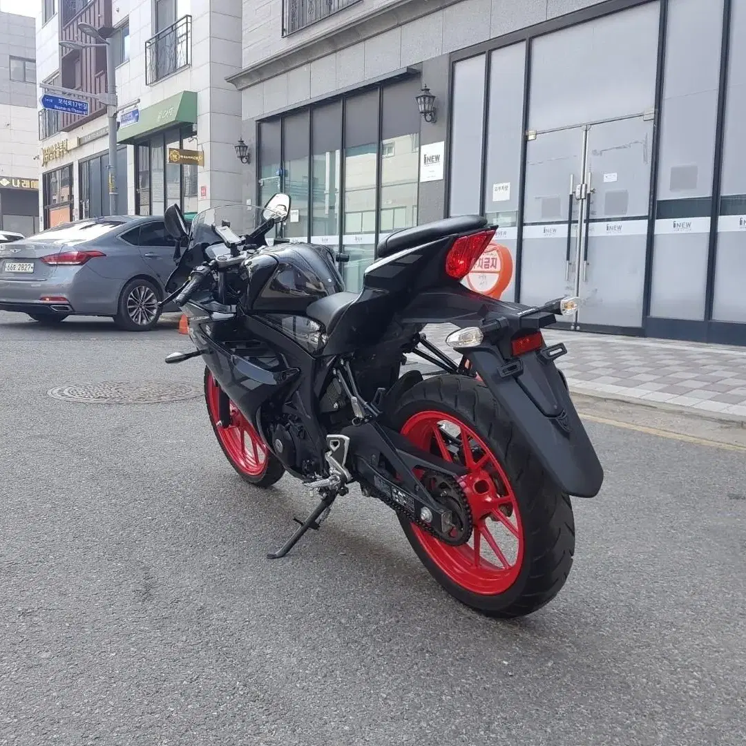 스즈키 GSX-R125 2021년식 8천키로 판매합니다 gsxr125