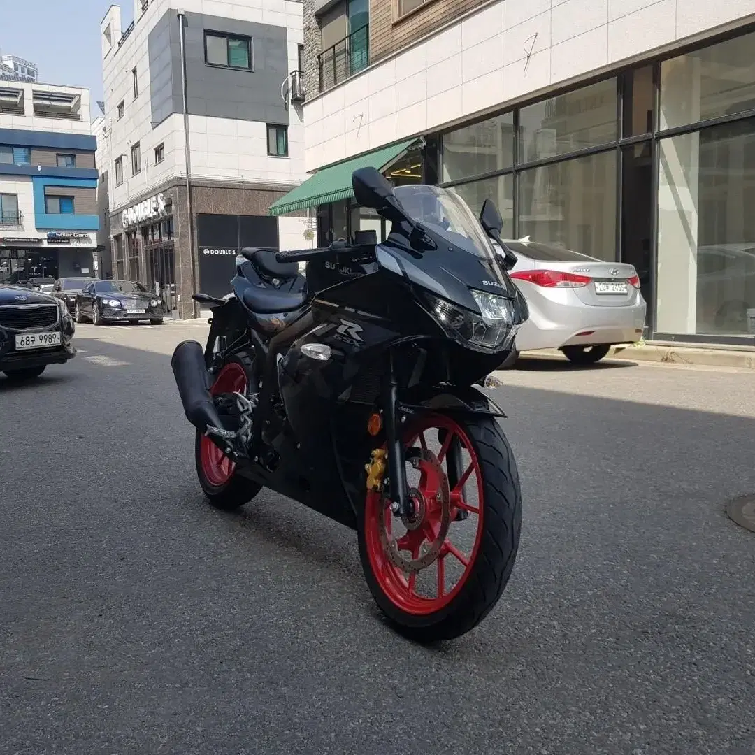 스즈키 GSX-R125 2021년식 8천키로 판매합니다 gsxr125