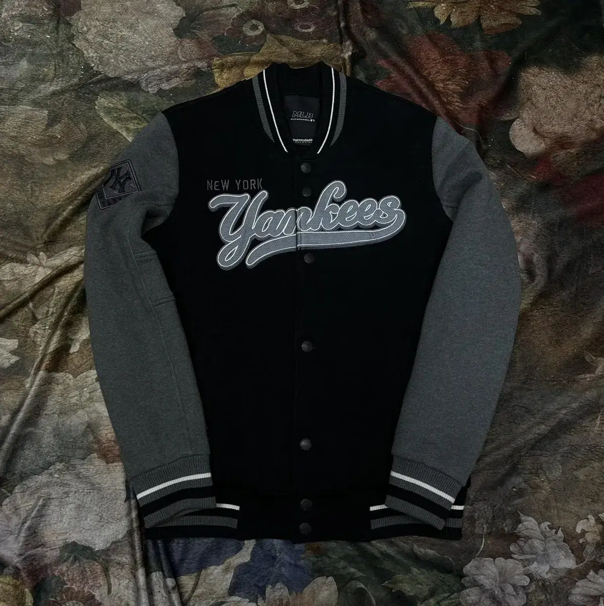 MLB Vintage New York Yankees Spellout Big Logovar City Jacket 100 Majestic Yankees