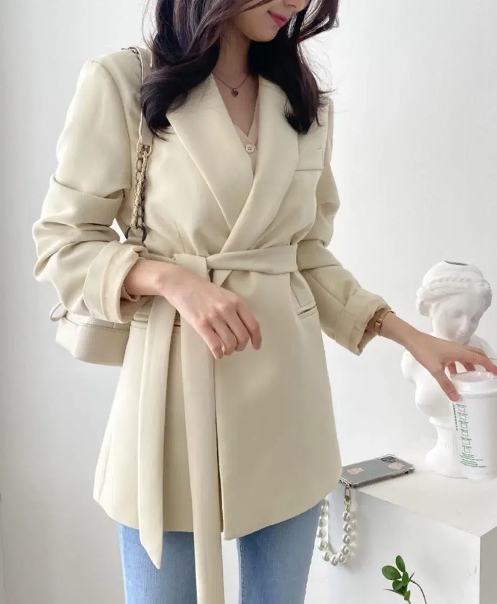 Spring belted jacket