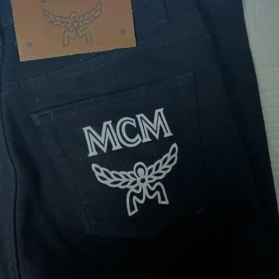 MCM 여성 블랙진 23-25사이즈