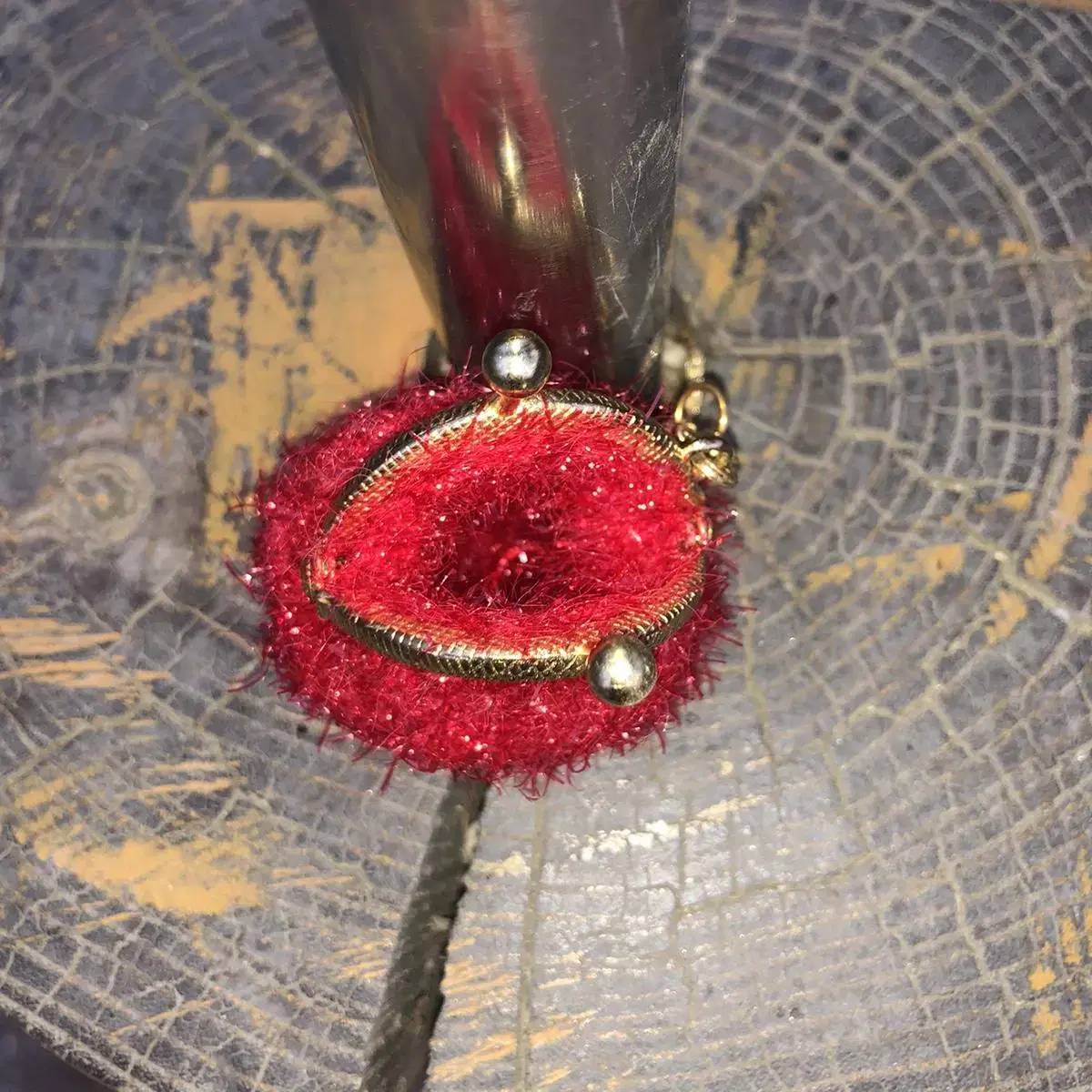 Vintage Strawberry loofah mini keyring