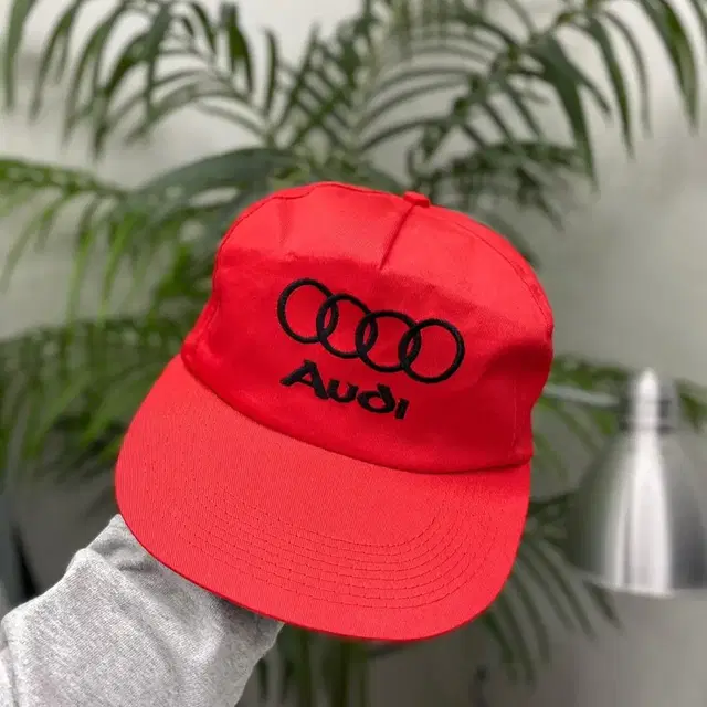 VTG U.S AUDI CAP a995