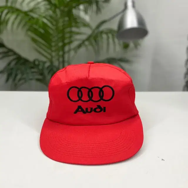 VTG U.S AUDI CAP a995